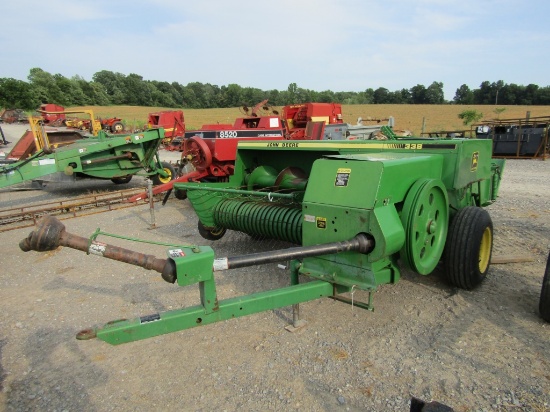338 JOHN DEERE SQUARE BALER - VERY NICE
