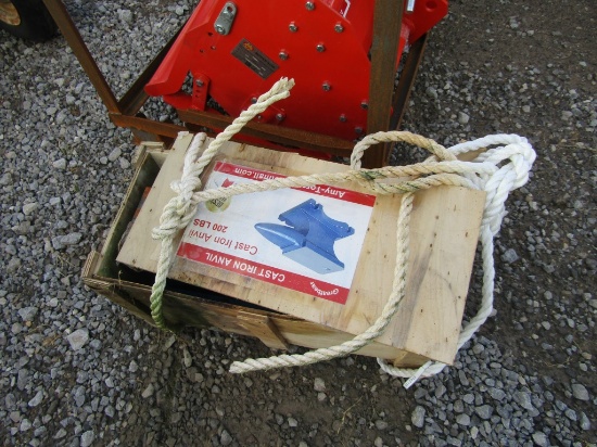 200LB CAST IRON ANVIL
