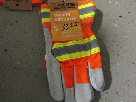 ORANGE GLOVES