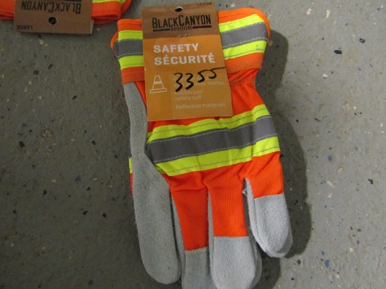 ORANGE GLOVES