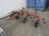 4 BASKET NEW HOLLAND TEDDER