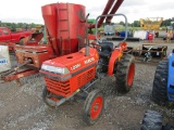L2350 KUBOTA TRACTOR - VERY NICE