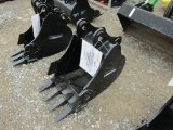 NEW 18'' LANDHERO 305 EXCAVATOR BUCKET