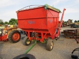 350 KILLBROS GRAVITY WAGON W/ AUGER ON 1065A JD GEAR - VERY NICE