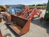 LX172 CASE IH LOADER W/ BRACKETS