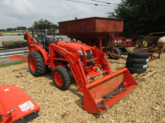 L3301 KUBOTA TRACTOR W/ BK976 BACKHOE - VERY NICE