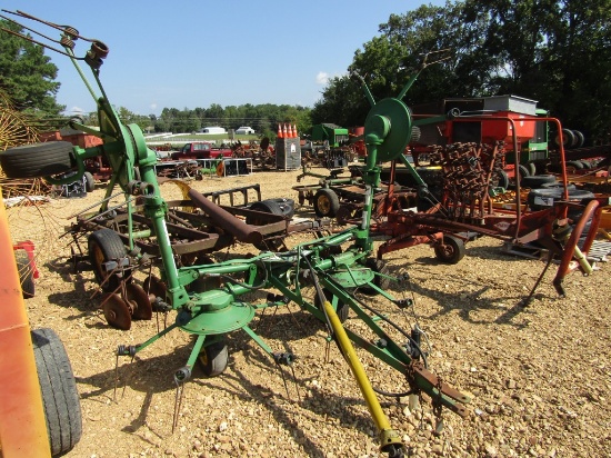 756 JOHN DEERE HYD FOLD TEDDER