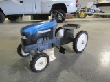NEW HOLLAND PEDAL TRACTOR