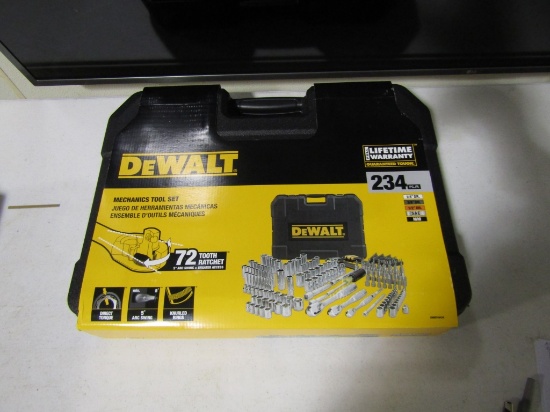 234PC DEWALT TOOL SET