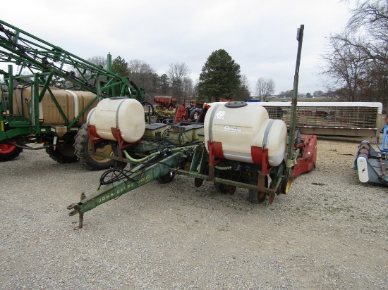 7000 JOHN DEERE 6 ROW CORN PLANTER