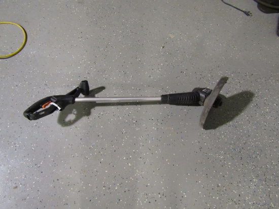 BLACK & DECKER WEED EATER
