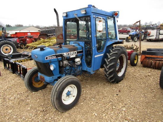 3930 FORD TRACTOR W/ CAB