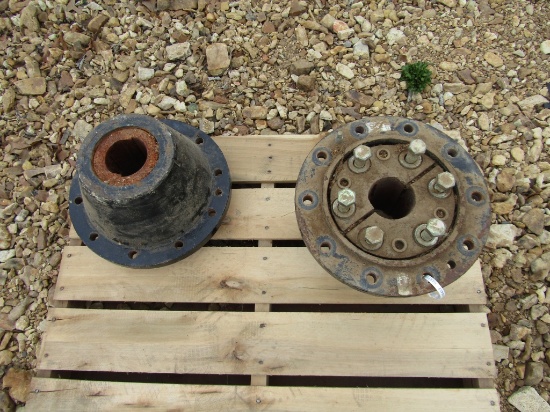NEW HOLLAND DUAL HUBS OFF OF 6000 SERIES