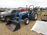 TN55 NEW HOLLAND TRACTOR W/ LOADER