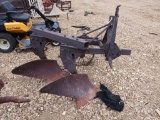 2X JOHN DEERE PLOW