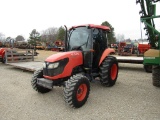 M7040 KUBOTA TRACTOR W/ CAB