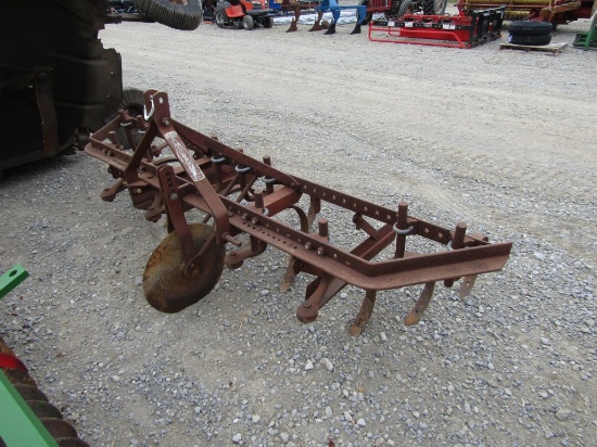 2 ROW CULTIVATOR