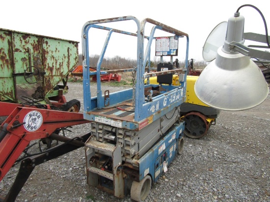 GENIE GS1930 SCISSOR LIFT