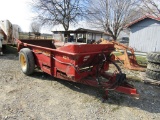155 NEW HOLLAND MANURE SPREADER