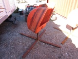 SWIVEL MINERAL FEEDER