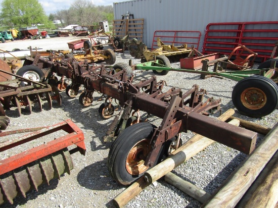 6 ROW FIELD CULTIVATOR