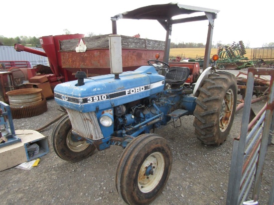 3910 FORD TRACTOR - 2493 HOURS