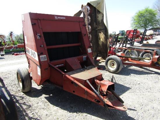 540 HESSTON HAY ROLLER W/ TIE BOX