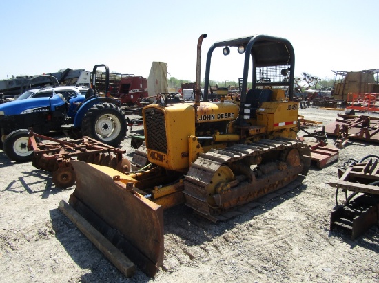 450 JOHN DEERE DOER W/ WINCH