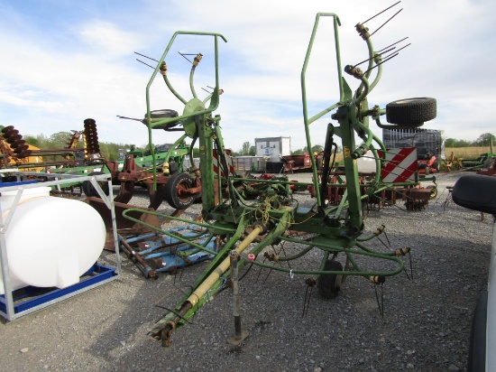 4 BASKET KRONE TEDDER HYD FOLD AND TILT