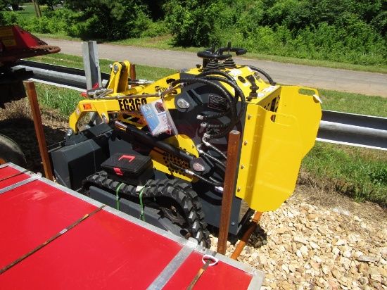 UNUSED EG360 EGN MINI SKID STEER