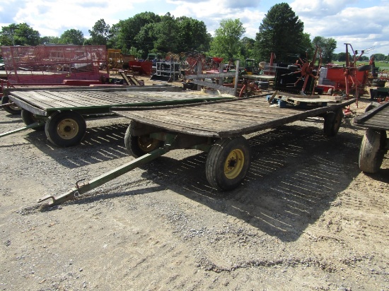 20FT HAY WAGON ON JD GEAR