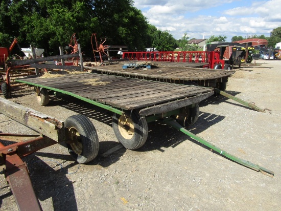 20FT HAY WAGON ON JD GEAR