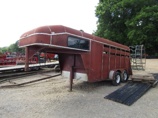16FT GOOSENECK TRAILER W/ LIVING QUARTERS