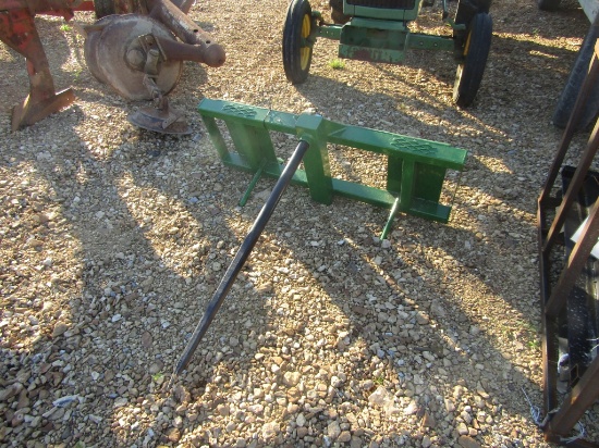 NEW GREEN QT BALE SPEAR