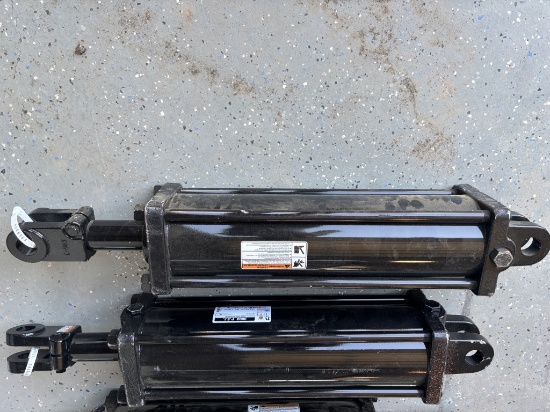 NEW HYD CYLINDER