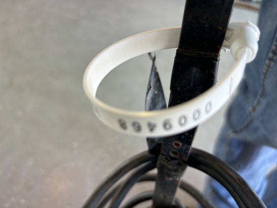BATTERY CHARGER