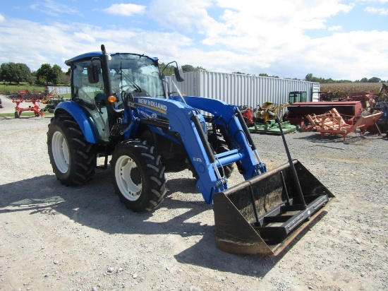 T4.75 New Holland tractor w/ cab & loader