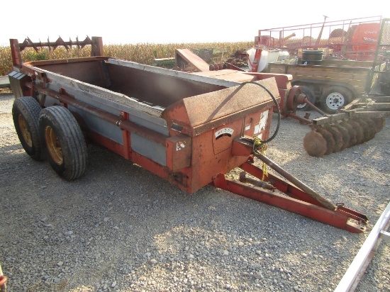 Gehl Tandem Axle Manure Spreader w/ Slop Gate