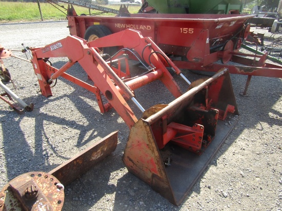 LA1001 Kubota Loader w/ Brackets off of M6800 Kubota