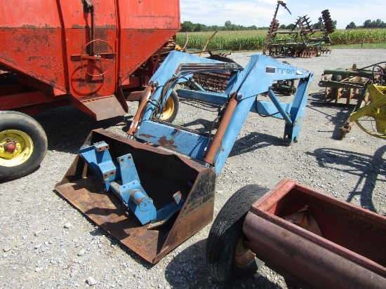 7210 Ford Loader