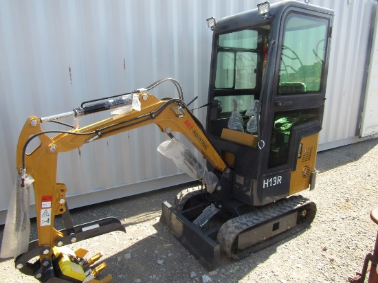 Unused H13R AGT Mini Excavator - Broke Front Glass
