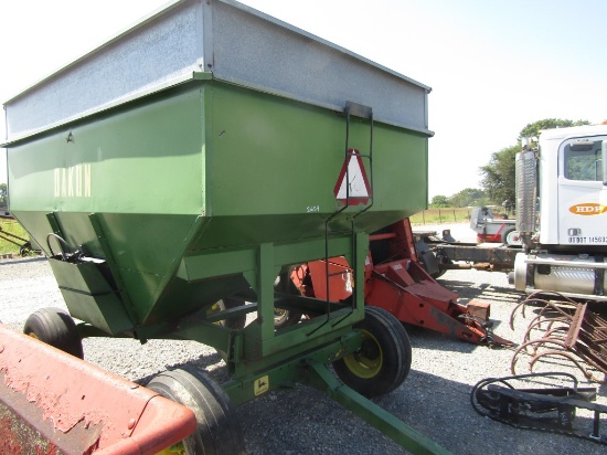 Dakon Gravity Wagon on 1065A JD Gear