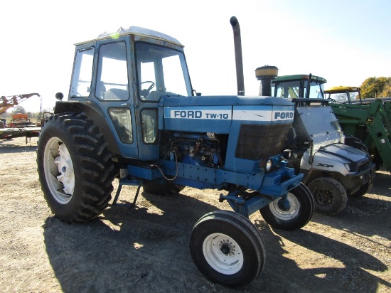 TW-10 FORD TRACTOR W/ CAB