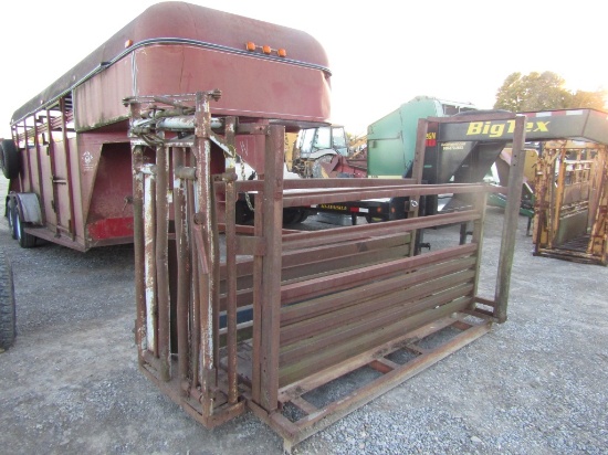 CATTLE CHUTE