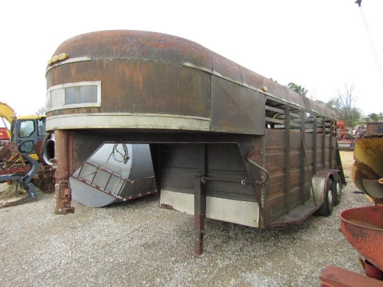 16FT GOOSENECK STOCK TRAILER - NO TITLE