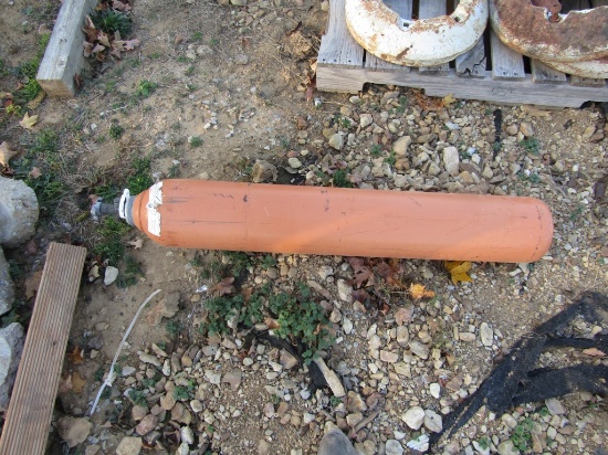 OXYGEN AND ACETELYENE BOTTLES