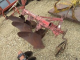 420 IH 3X PLOW