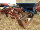 236 MASSEY FERGUSON LOADER W/ BRACKETS