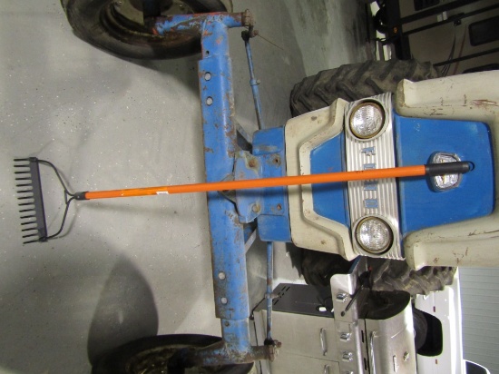 BLACK AND DECKER YARD RAKE