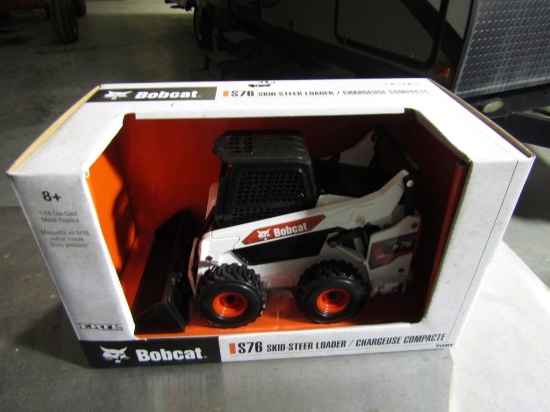 S76 BOBCAT 1/16TH SCALE DIECAST TOY
